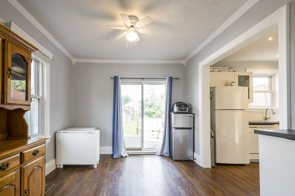 74 Burton Street - dining room with patio access